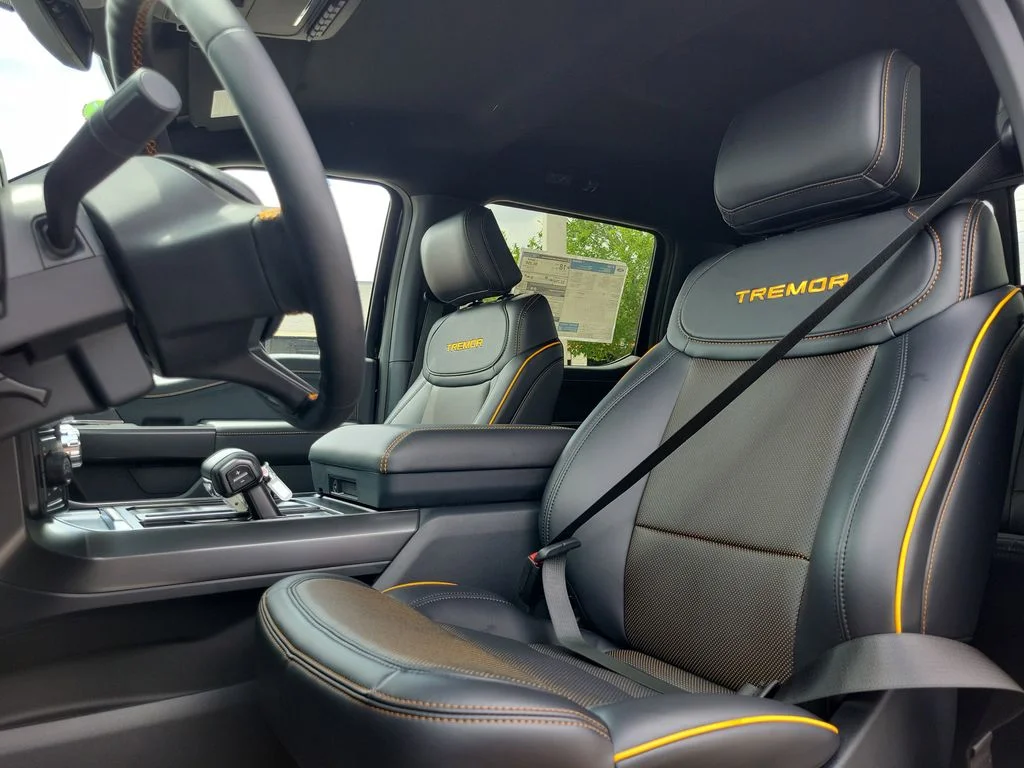 New 2026 Agate Black Metallic Ford Tremor® image 18