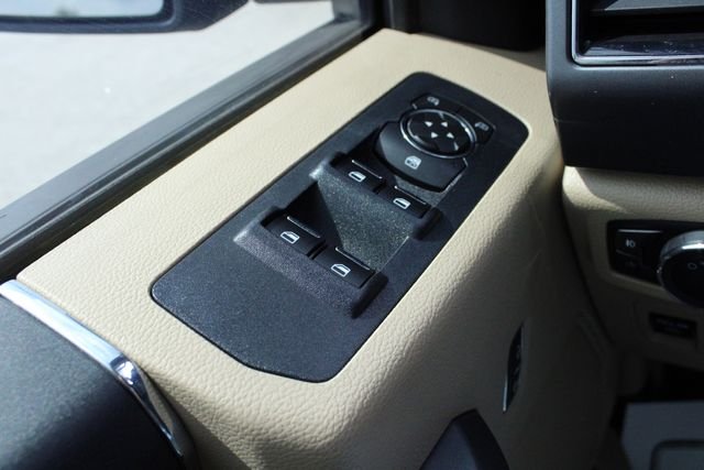 Used 2018 Shadow Black Ford XLT image 6