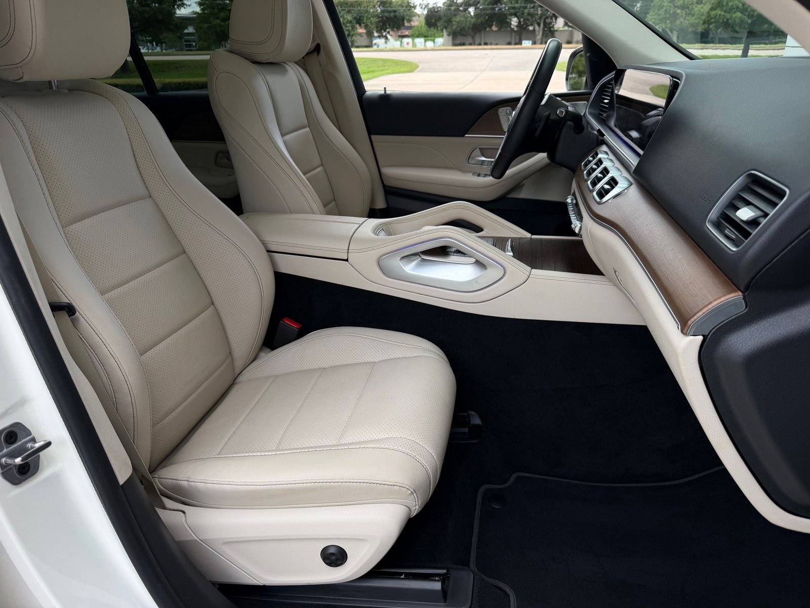 Certified Used 2022 White Mercedes-Benz GLE 350 image 19