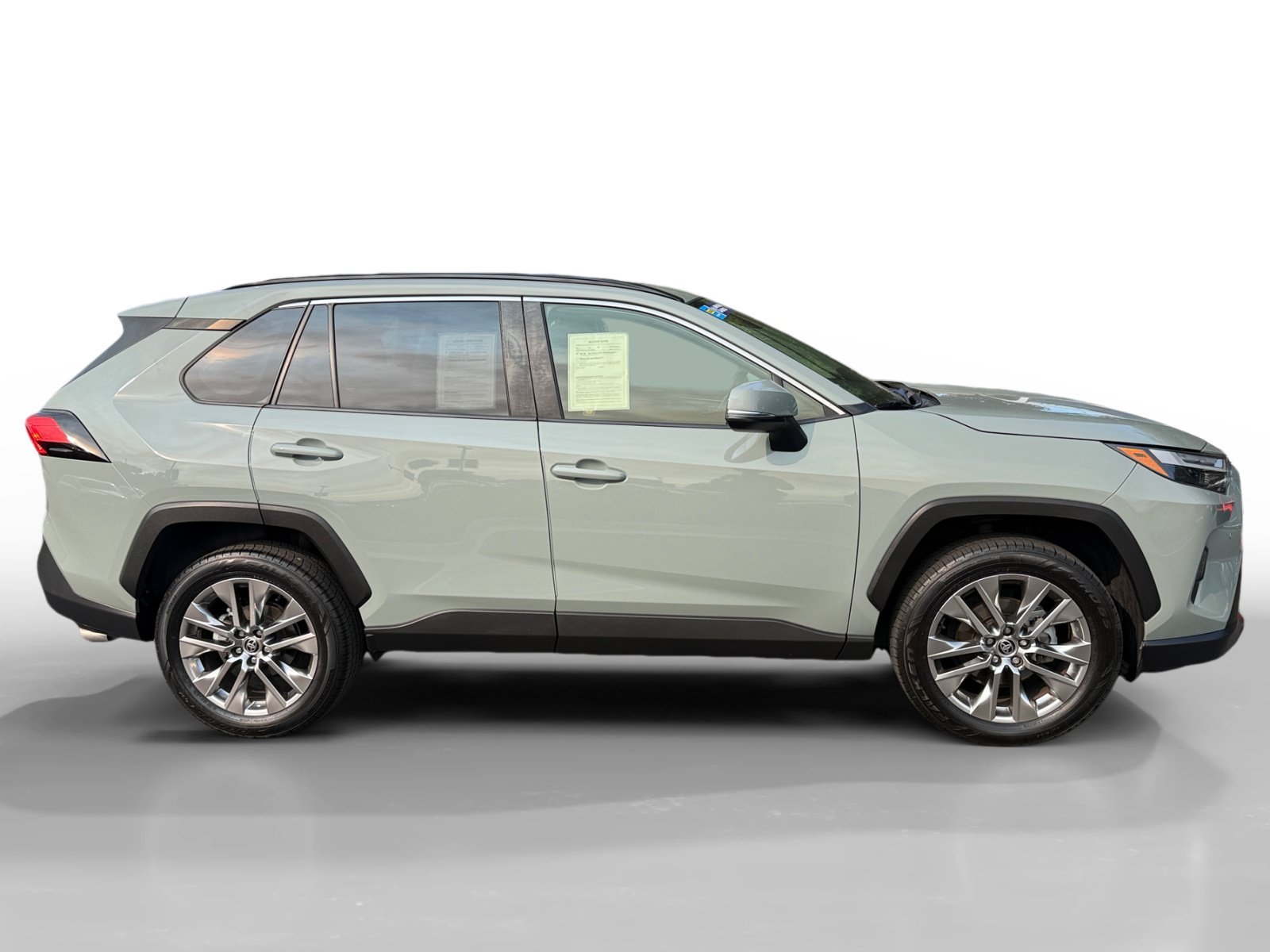 Used 2023 Lunar Toyota XLE Premium image 6