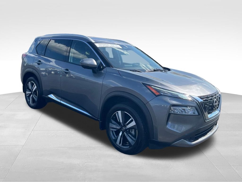 Used 2023 Gray Nissan SL image 7