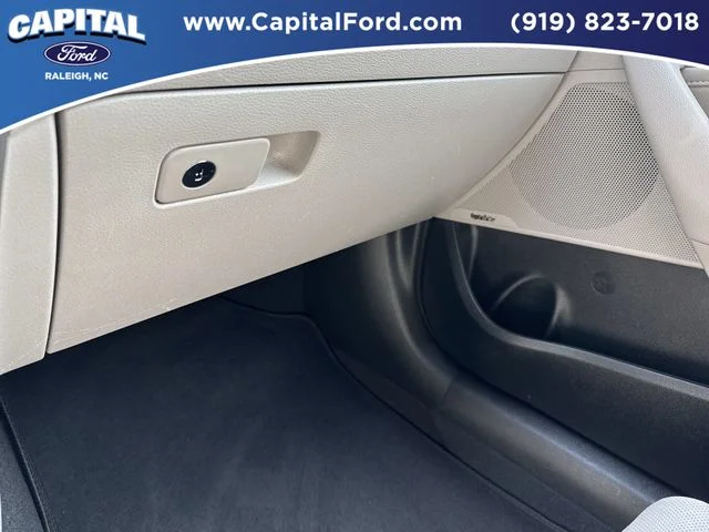 Used 2016 Blue Hyundai Limited image 28