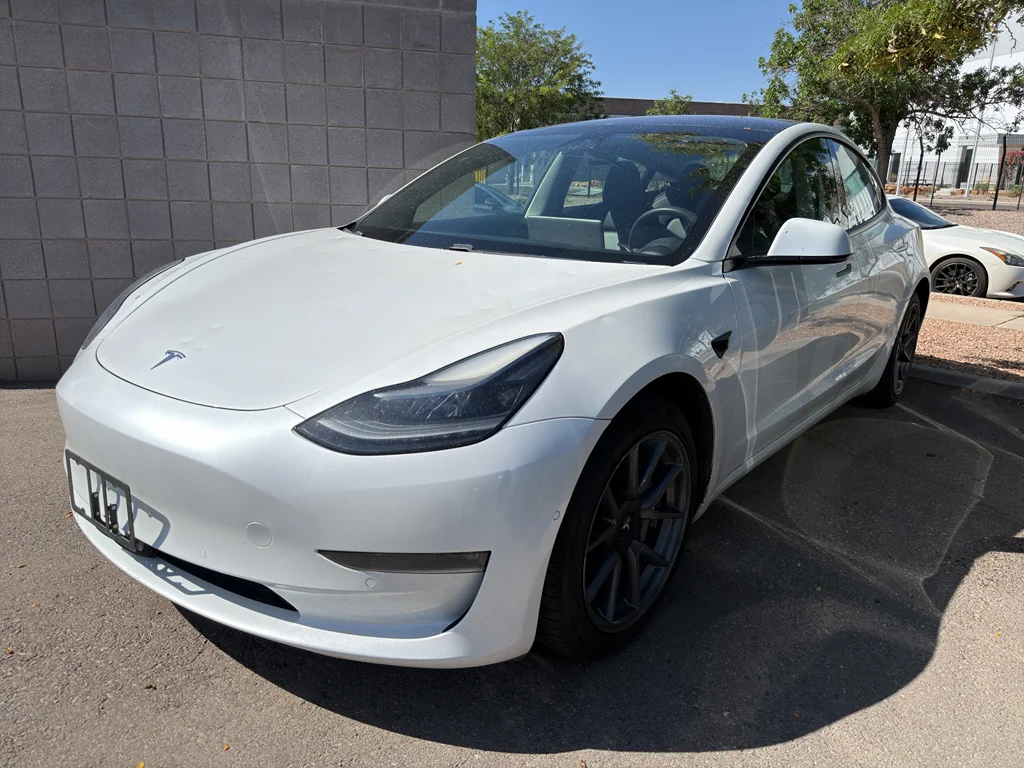 Used 2021 Pearl White Multi-Coat Tesla Long Range image 1