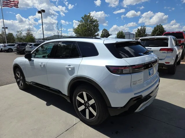 New 2026 Frostline White Pearl Honda Touring image 4