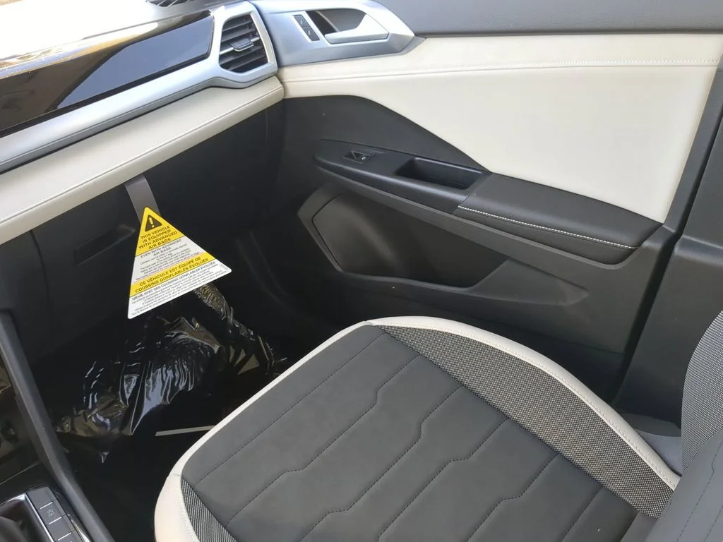 New 2026 Silver Volkswagen 1.5T SE image 15