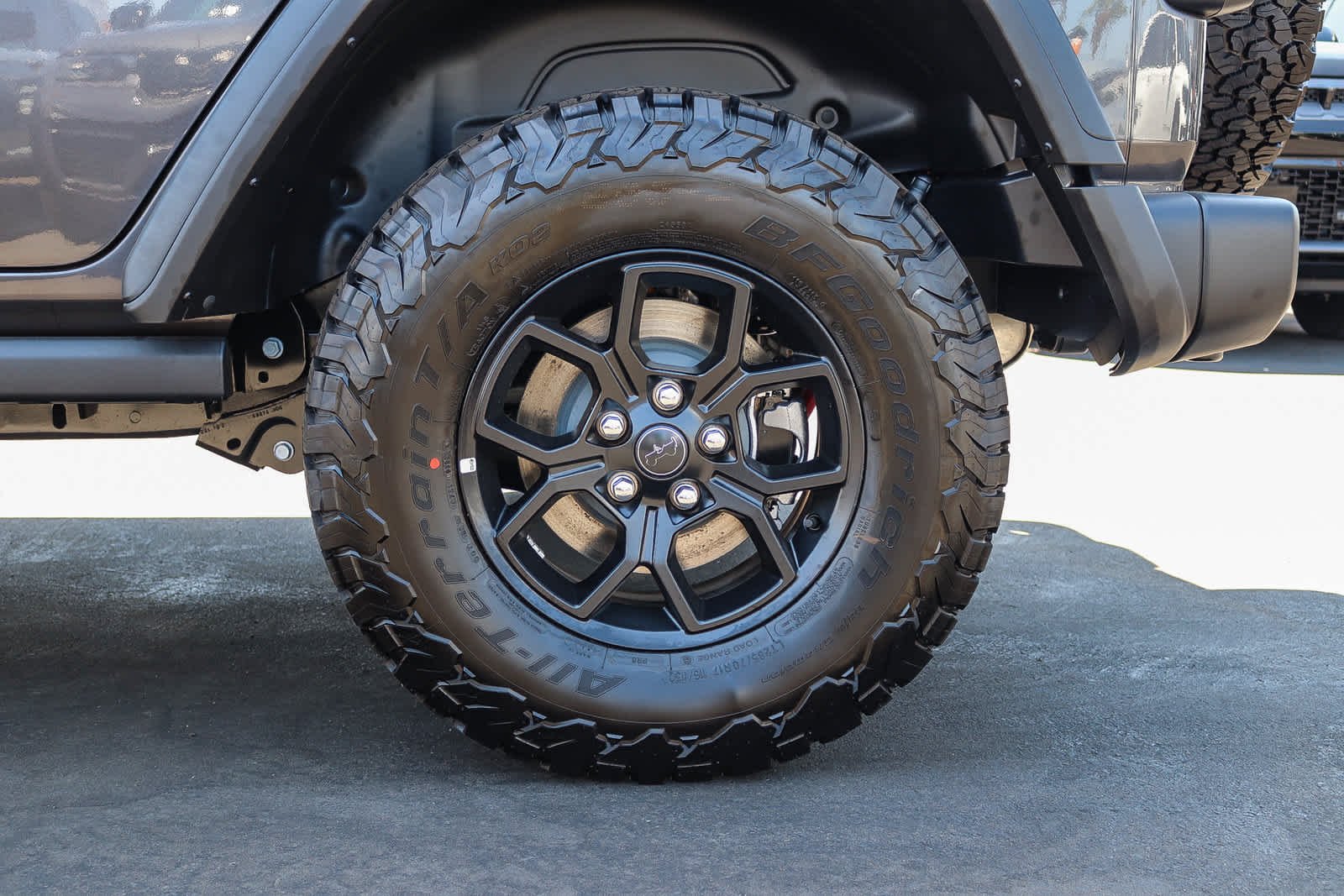 New 2026 Granite Crystal Metallic Clear-Coat Exterior Paint Jeep Willys image 11
