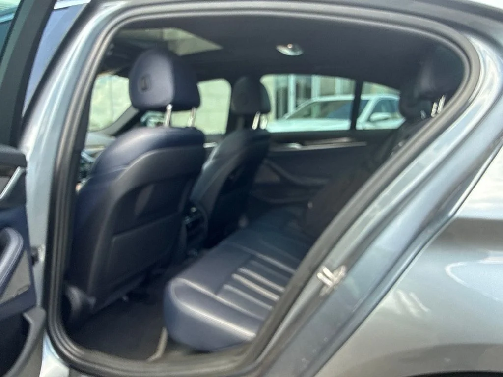 Used 2017 Blue BMW 540i xDrive image 9