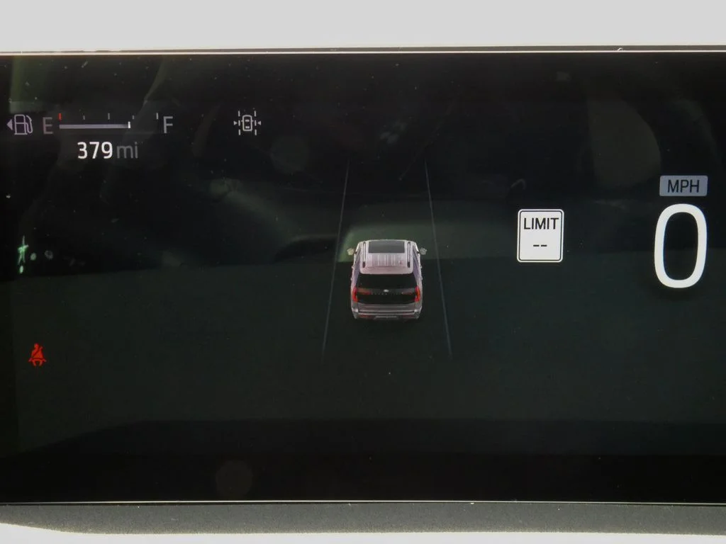 Used 2025 White Ford Platinum image 29