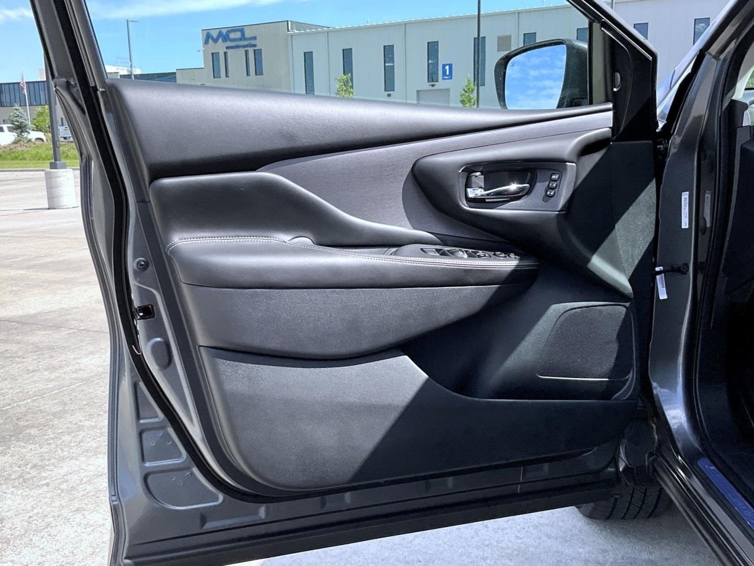 Used 2019 Gray Nissan SL image 9