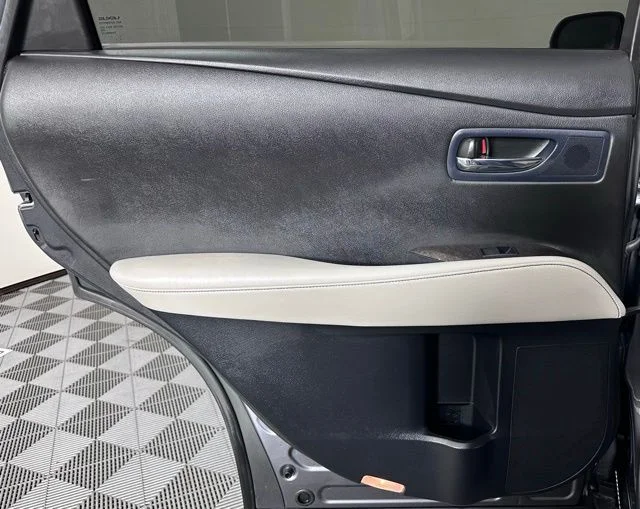 Used 2015 Gray Pearl Lexus 350 image 22