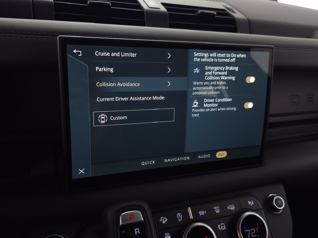 Certified Used 2025 Black Land Rover X-Dynamic SE image 28
