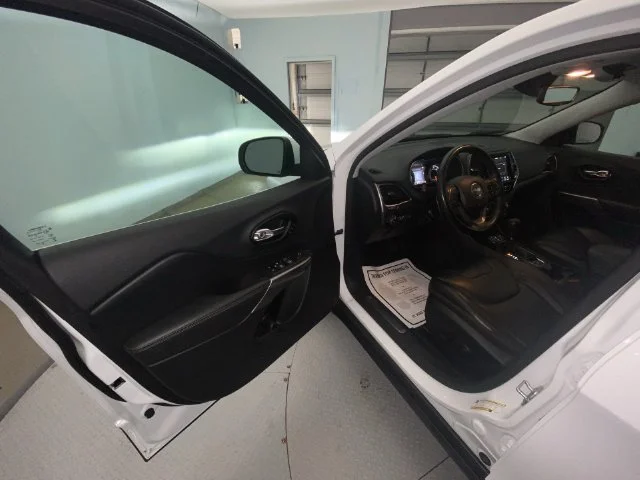 Used 2021 White Jeep Limited image 11
