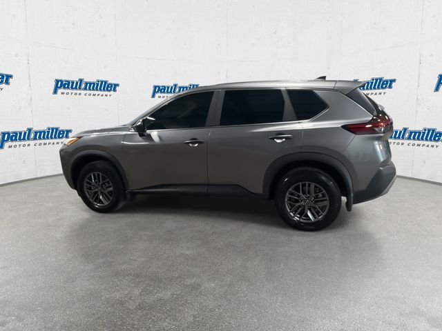 Used 2023 Gray Nissan S image 7