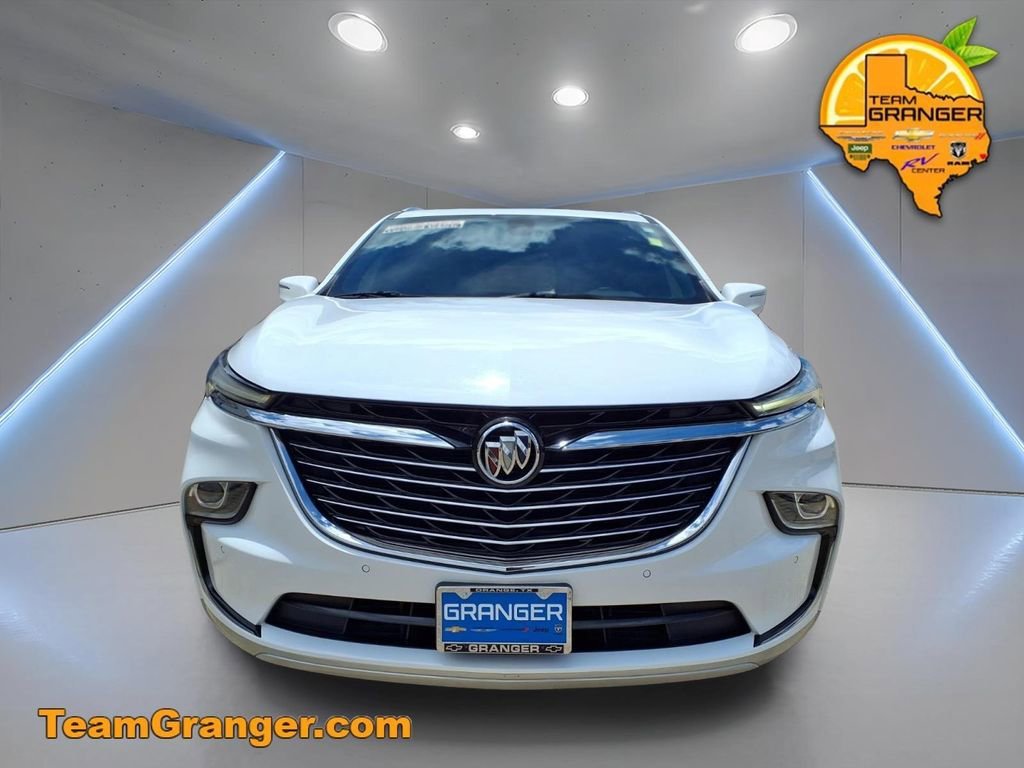 Used 2022 Summit White Buick Essence image 7