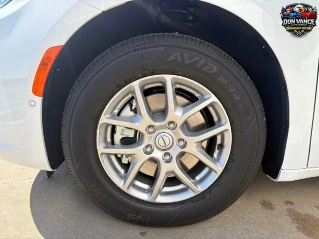 2026 Chrysler Pacifica Select - Photo 24