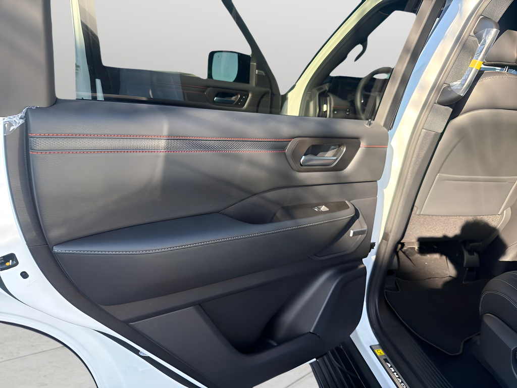 New 2026 White Nissan PRO-4X image 20