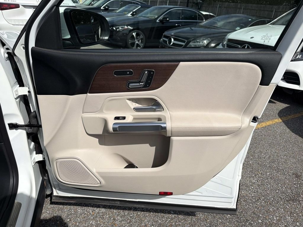 Certified Used 2023 White Mercedes-Benz GLB 250 image 14