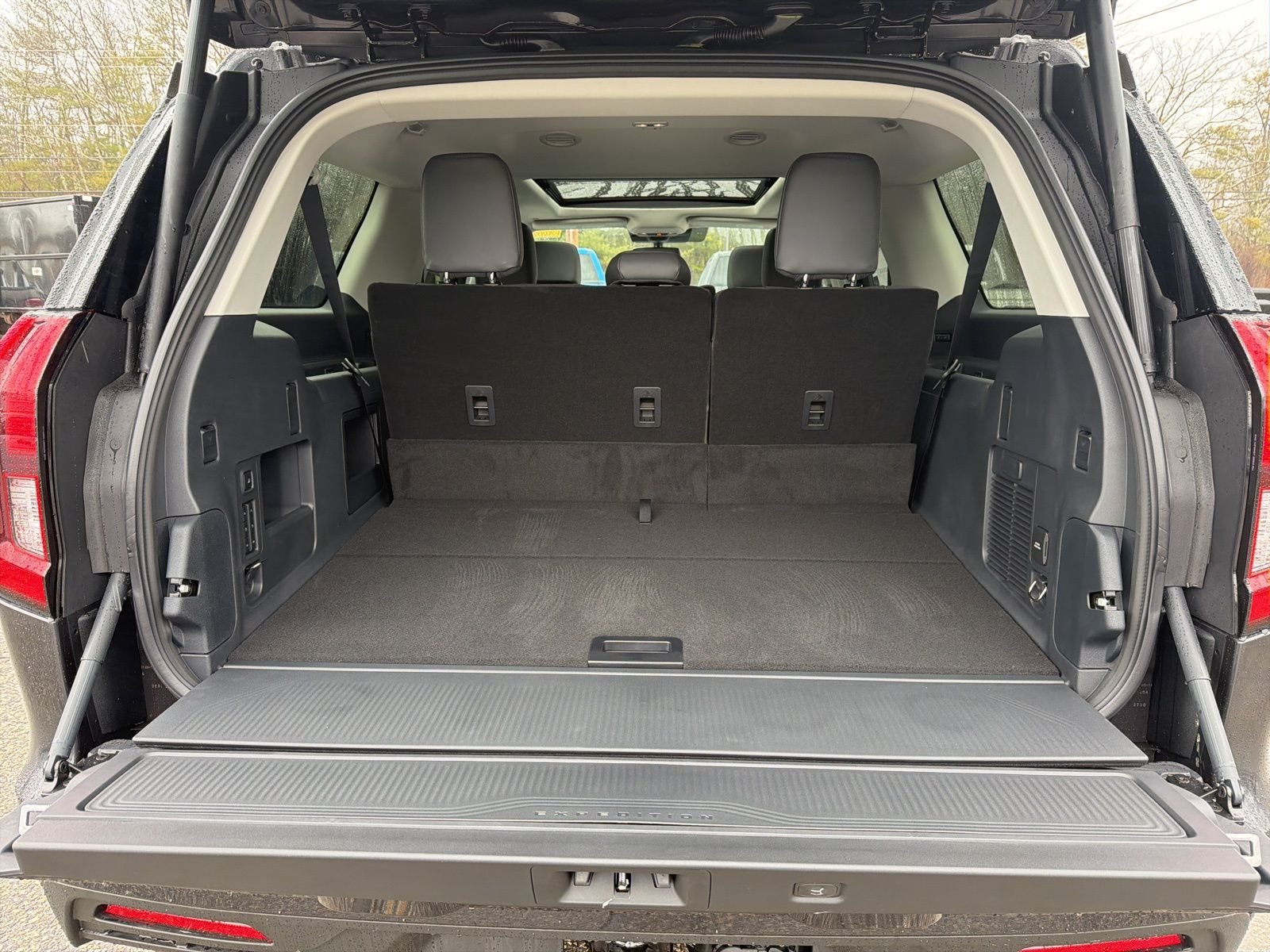 New 2026 Dark Matter Gray Metallic Ford MAX Active image 7