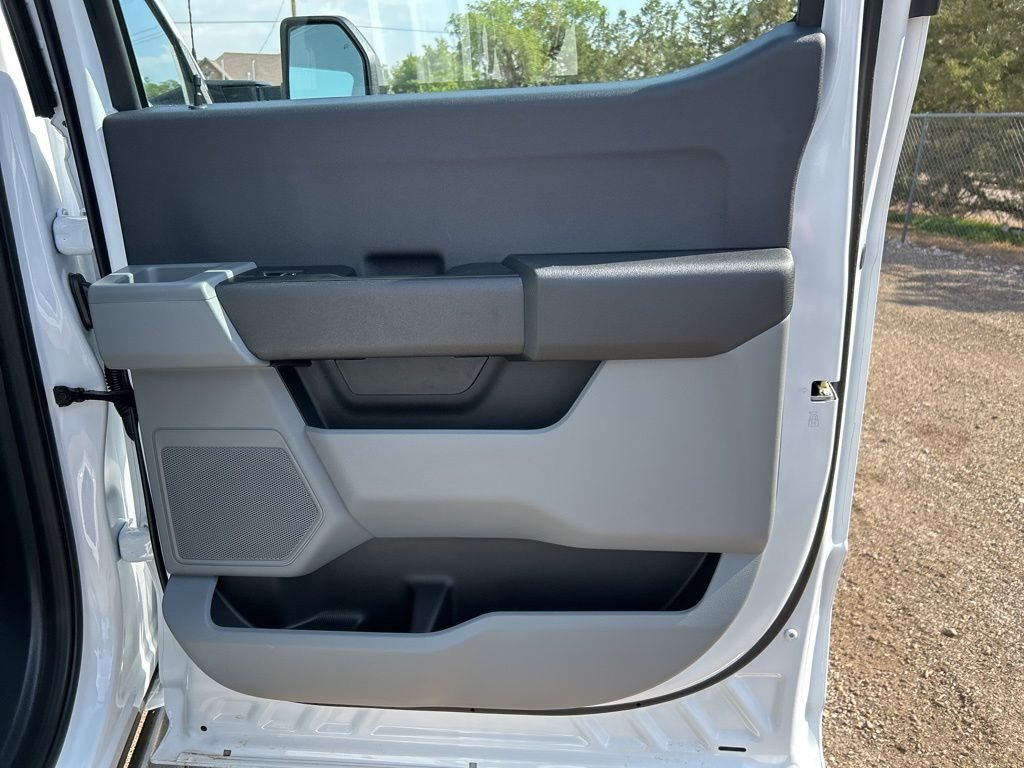 New 2026 Oxford White Ford XL image 41