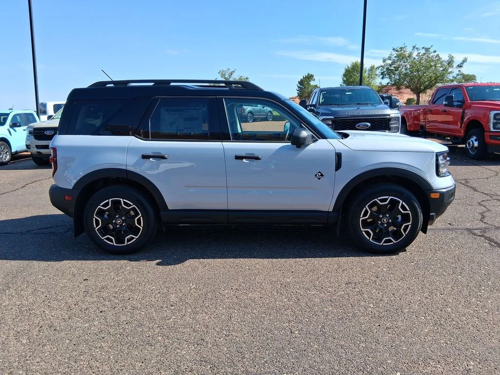 New 2026 Space White Metallic Ford Outer Banks® image 6