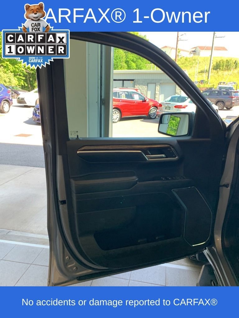 Used 2024 Silver GMC Elevation image 5