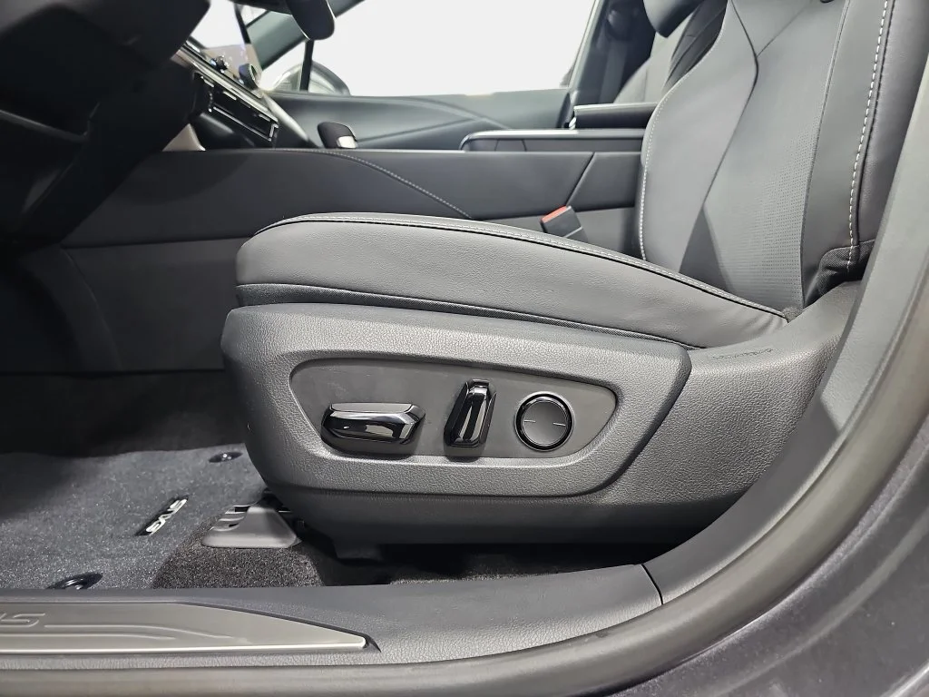New 2026 Cloudburst Gray Lexus PREMIUM PLUS image 28