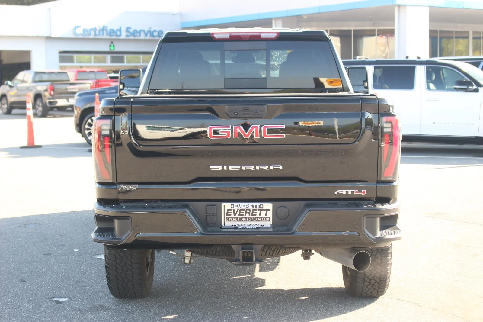Used 2025 Onyx Black GMC AT4 image 6