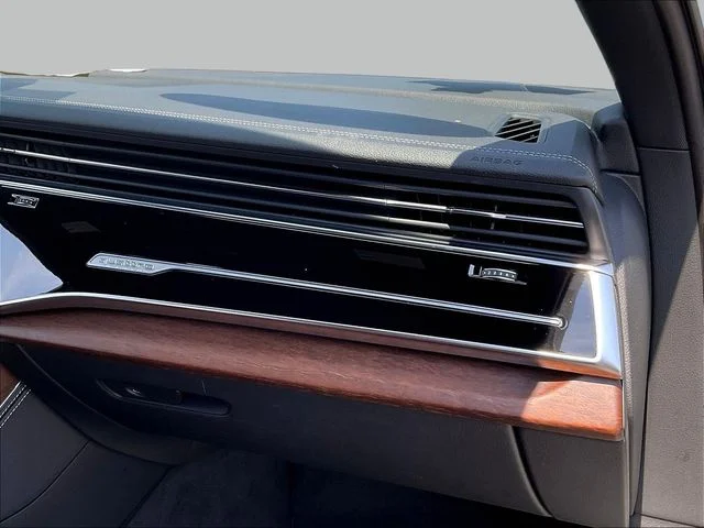 Used 2025  Audi 55 Premium image 29