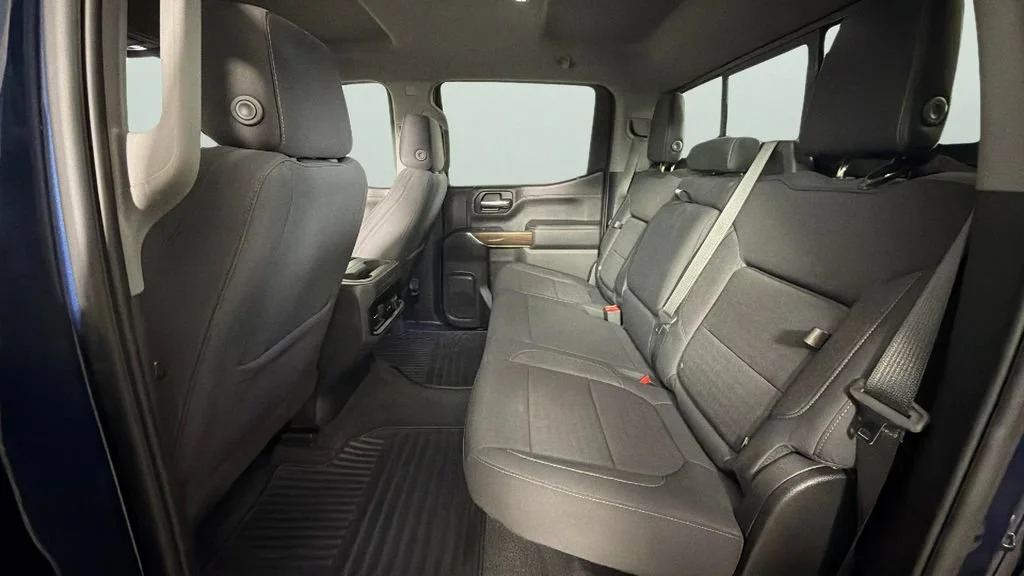 Used 2020 NORTHSKY BLUE METALLIC Chevrolet RST image 27