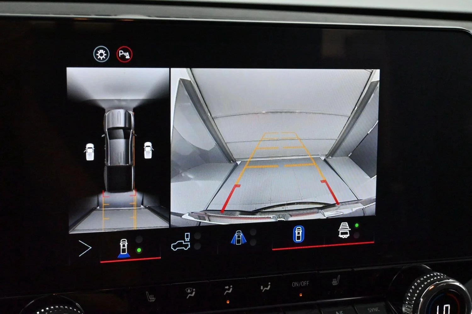 Used 2025 Onyx Black GMC Elevation image 22