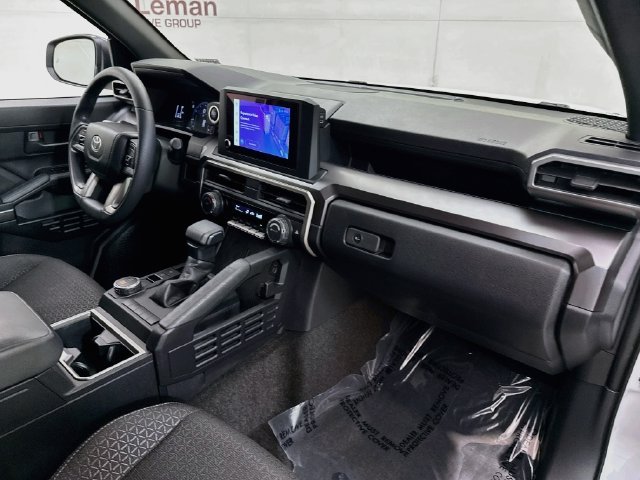 Used 2025 White Toyota SR5 image 28