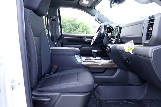 2026 Chevrolet Silverado 1500 LT - Photo 14