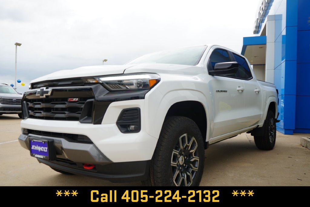 New 2026 Summit White Chevrolet Z71 image 4