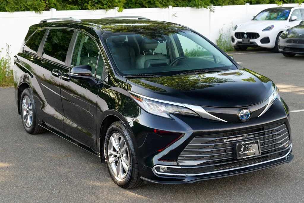Used 2023 Midnight Black Metallic Toyota Limited image 9
