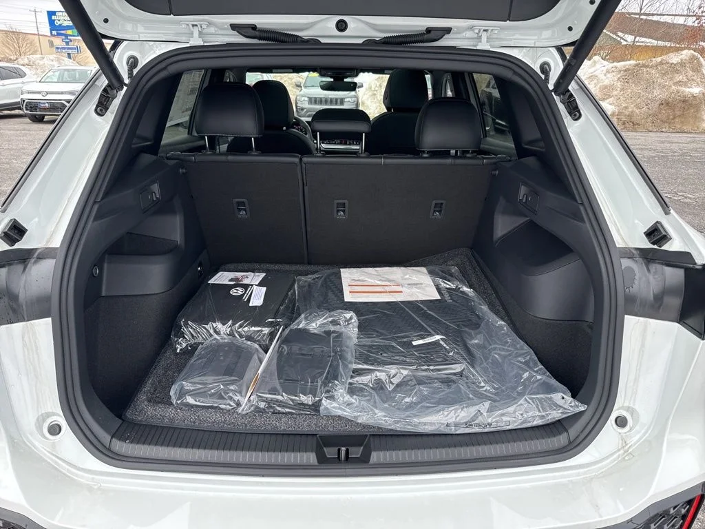 2026 Volkswagen Tiguan SE R-LINE BLACK - Photo 16