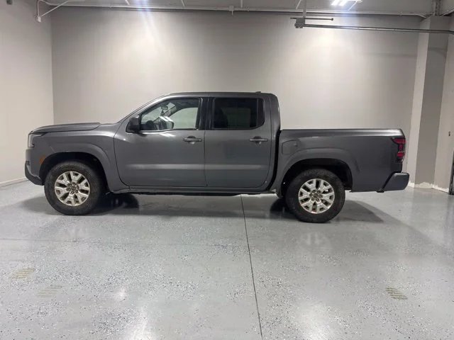 Used 2022 Gray Nissan SV image 7