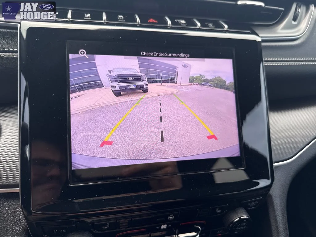 Used 2025 Gray Jeep Altitude image 22