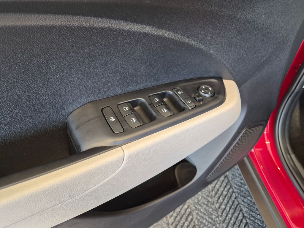 Used 2025 Red Hyundai SEL image 13