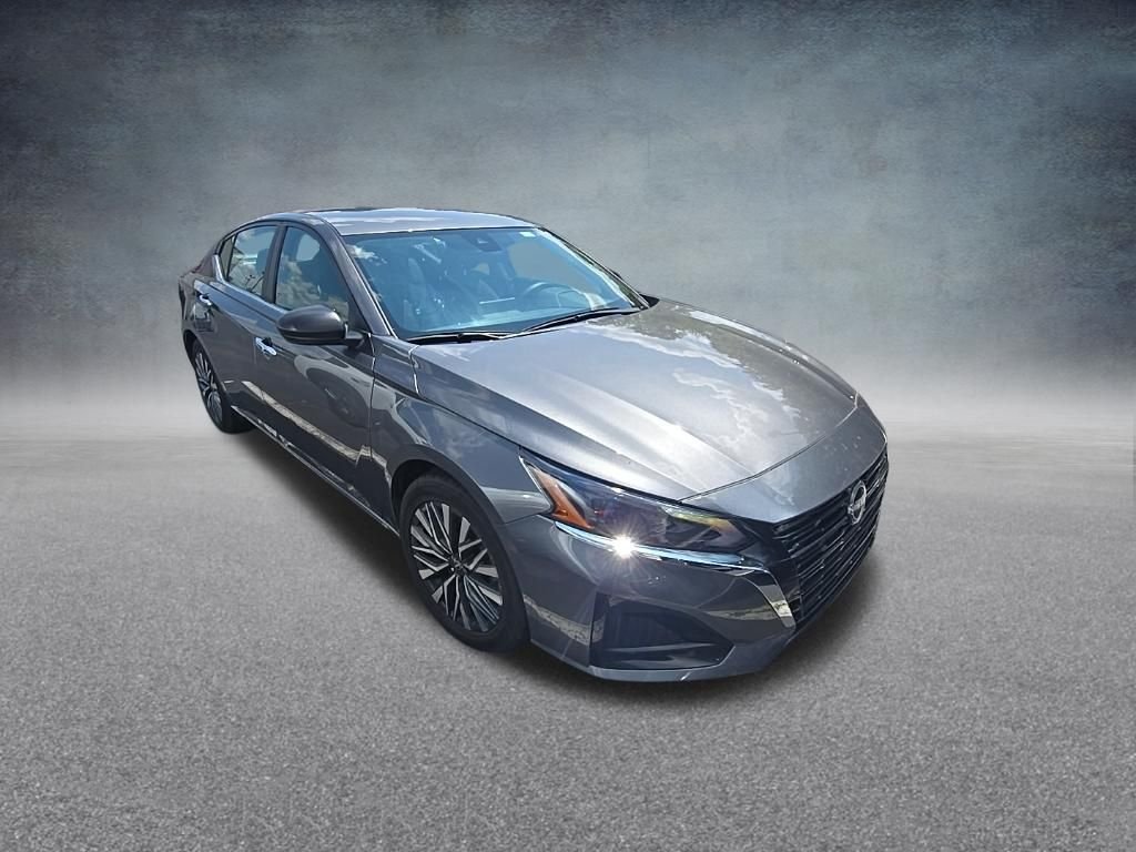 Used 2025 Gun Metallic Nissan 2.5 SV image 2