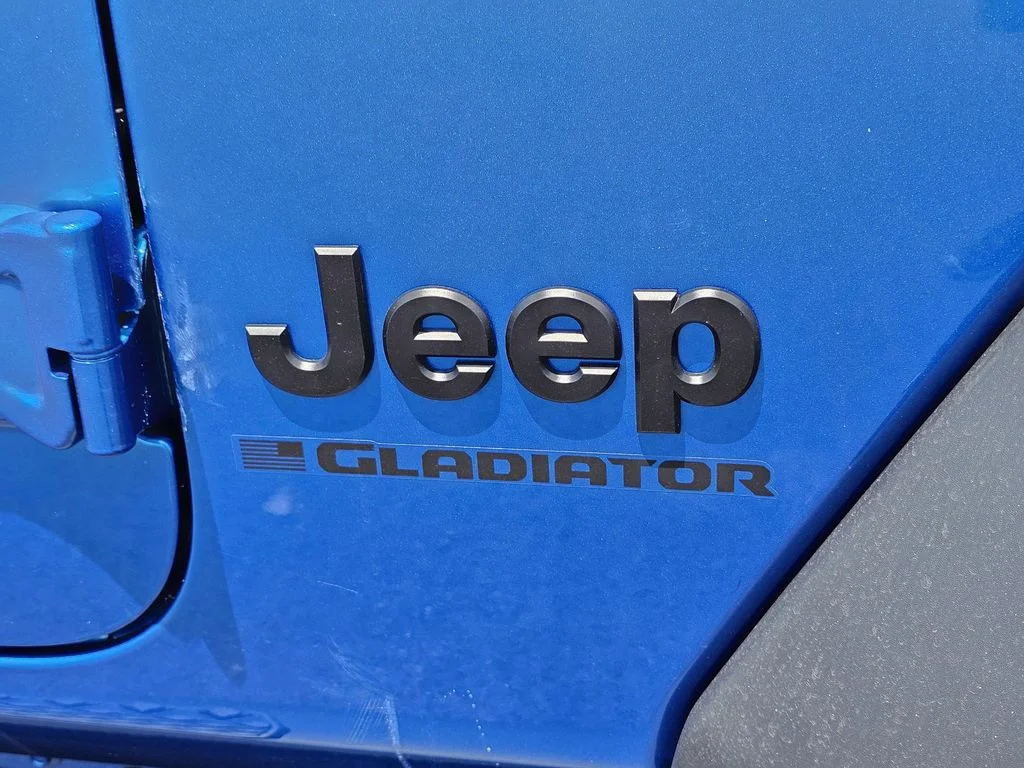 New 2026 Hydro Blue Pearl-Coat Exterior Paint Jeep Sport S image 7