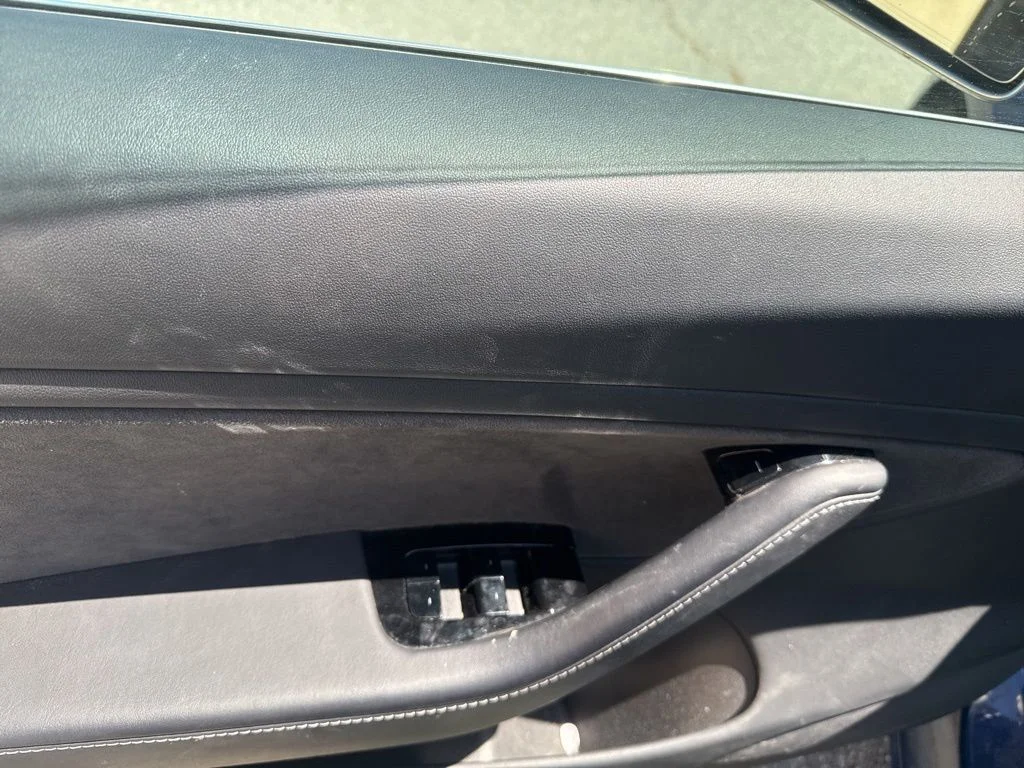 Used 2018  Tesla Long Range image 13