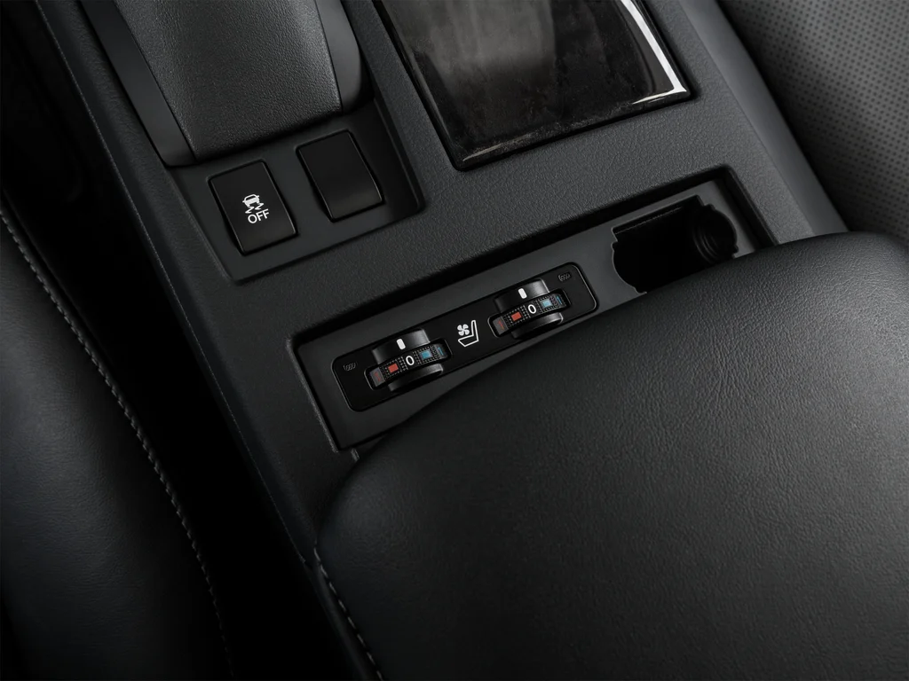Used 2015 White Lexus 350 image 56