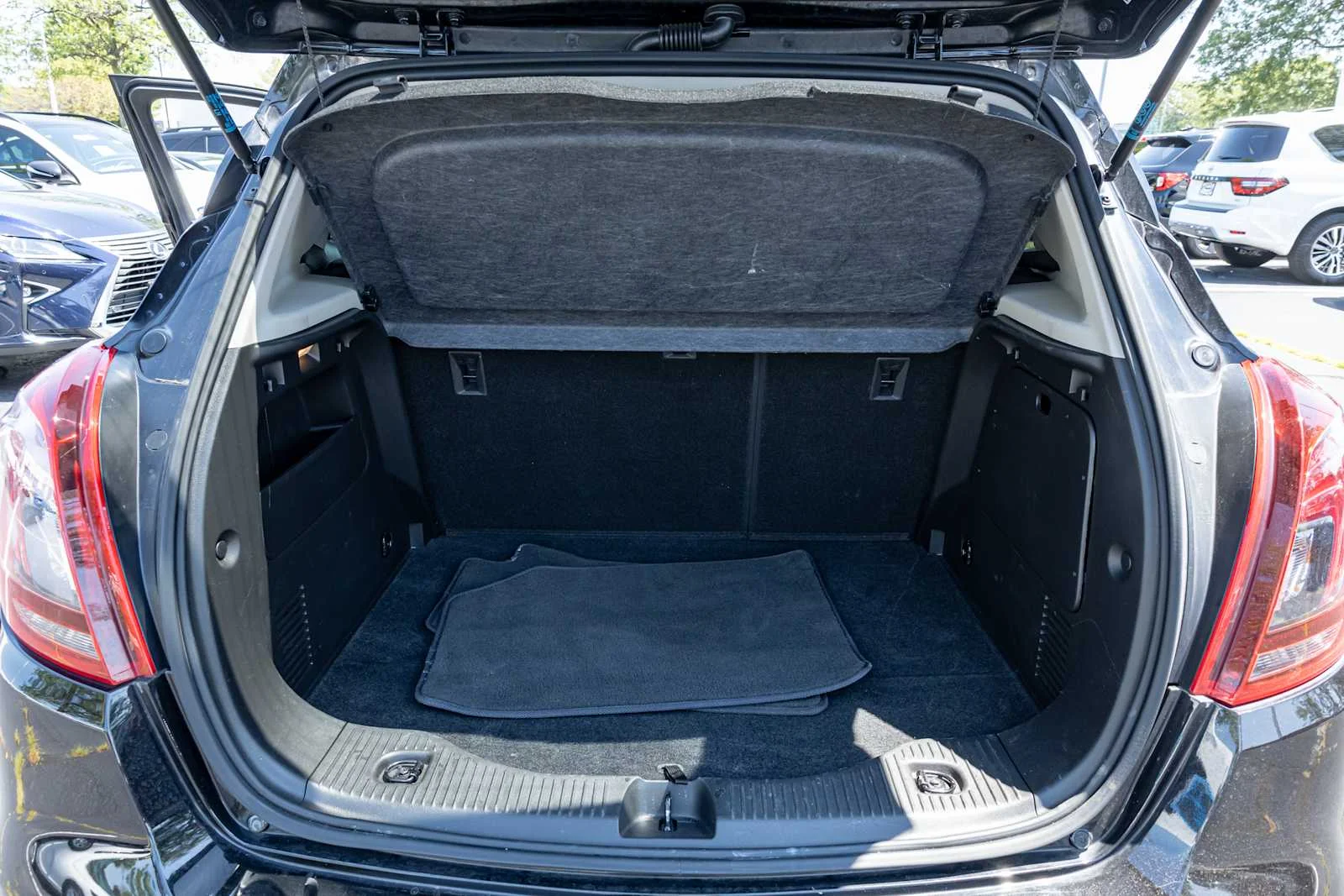 Used 2019 Ebony Twilight Metallic Buick Sport Touring image 29