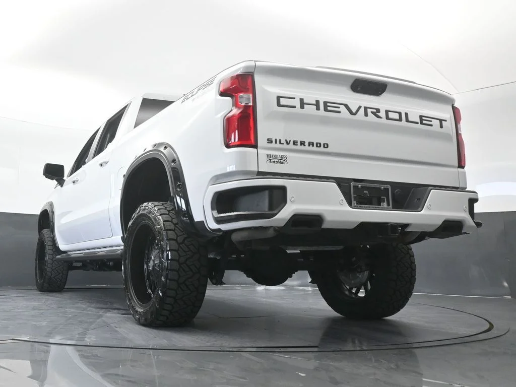 Used 2022 Summit White Chevrolet RST image 64