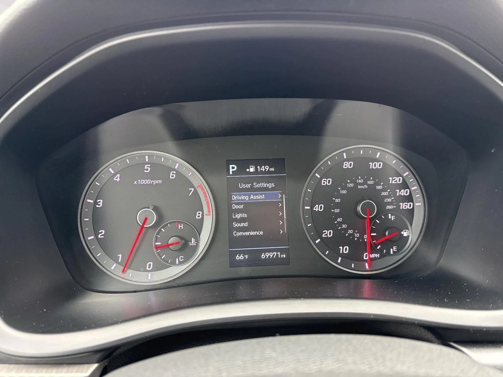 Used 2018 Phantom Black Hyundai Sport image 14