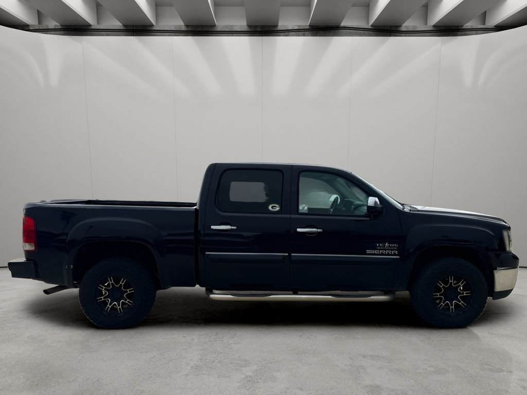 Used 2010 Onyx Black GMC SLE image 8
