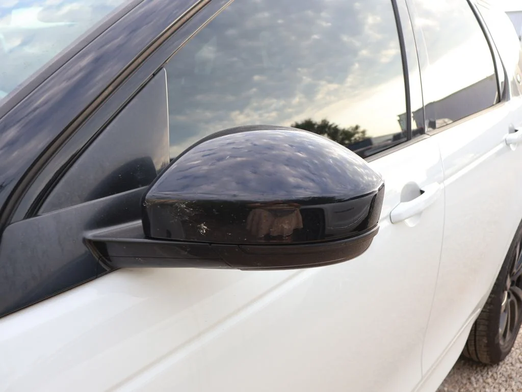 Used 2023  Land Rover SE R-Dynamic image 11
