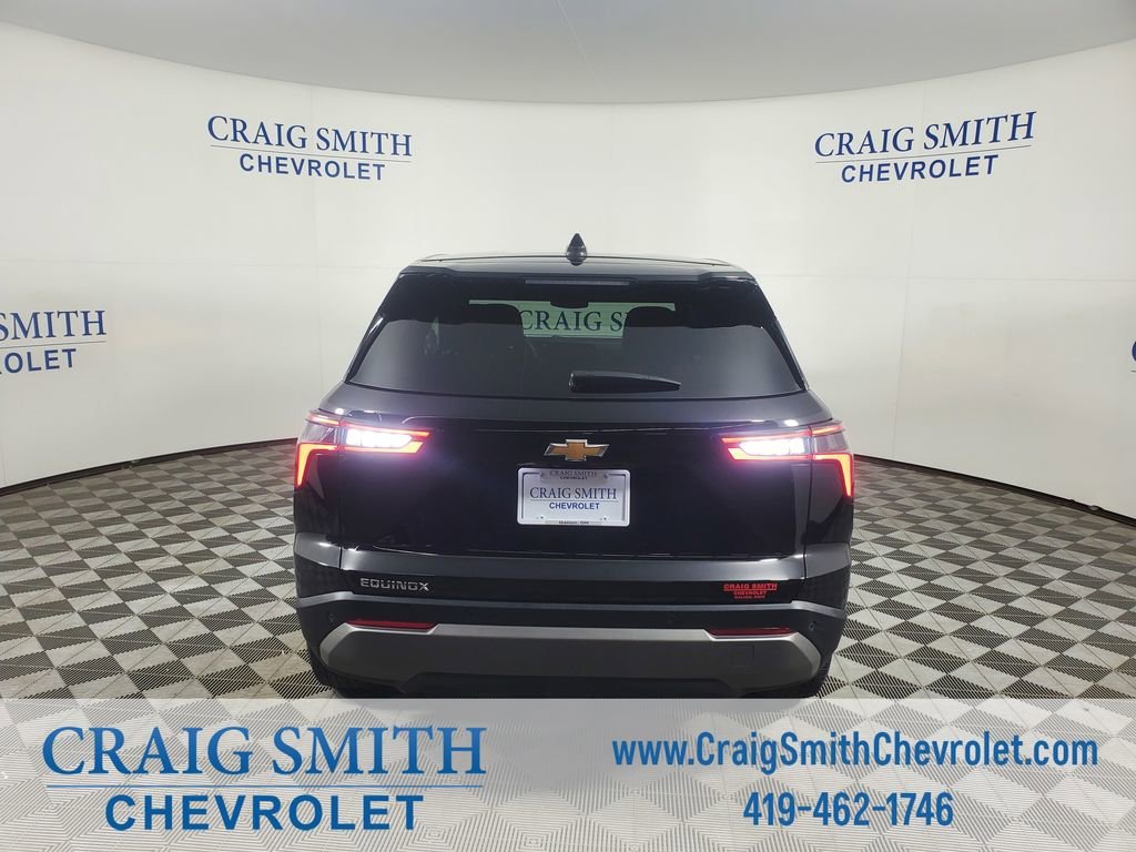 Used 2025 Mosaic Black Metallic Chevrolet LT image 4