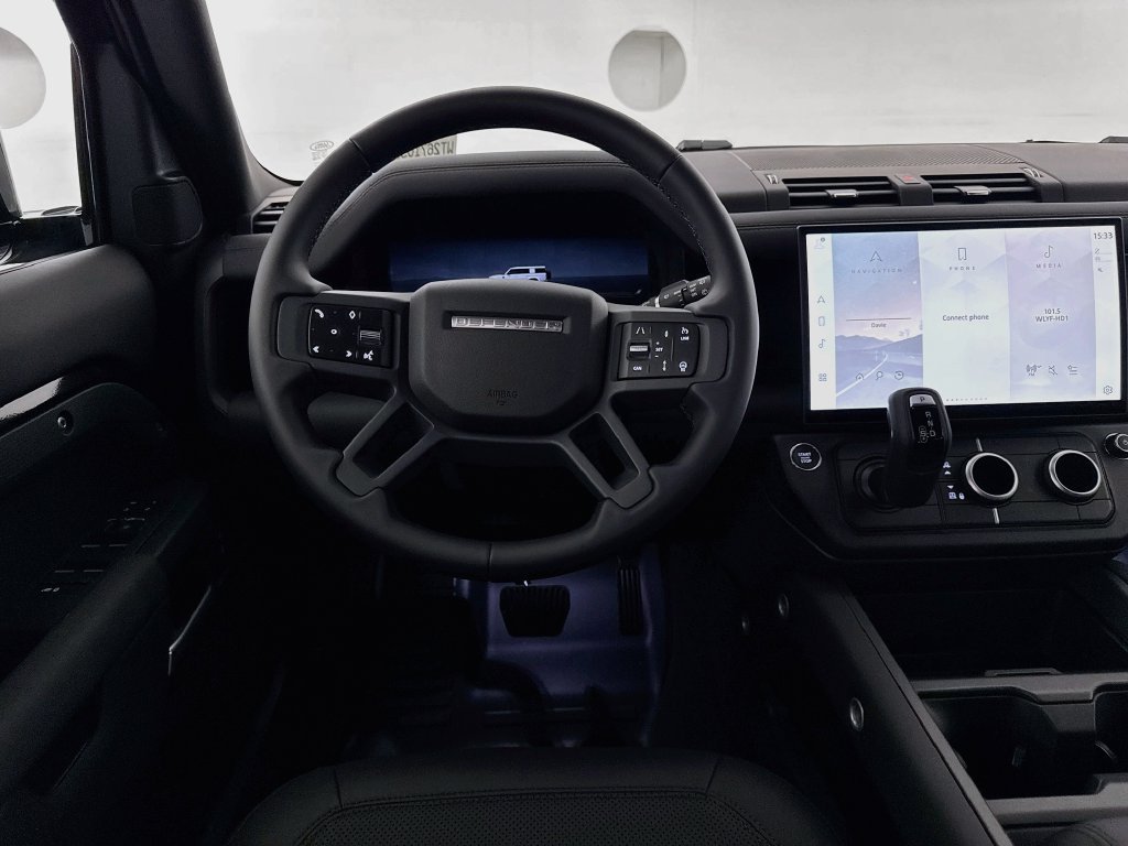 New 2026 Santorini Black Land Rover S image 23