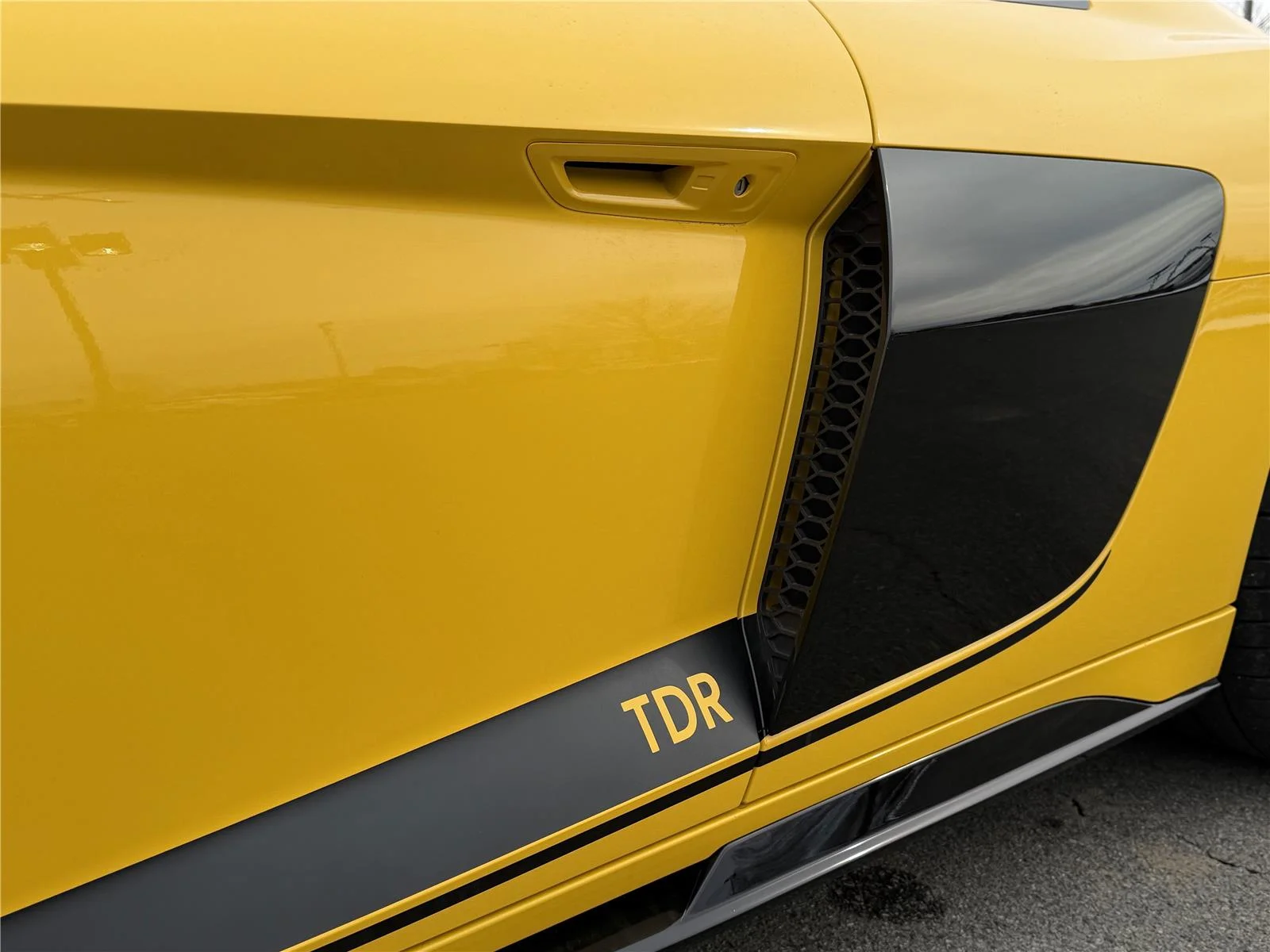 Used 2023 Vegas Yellow Audi V10 performance image 32